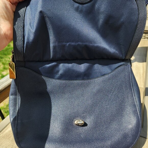 Coach New York Turn-lock Hobo Bag Pebbled Navy - Picture 4 of 9